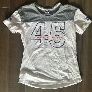 F45 Training White Grey XS Shirt Short Sleeve V Neck Fits S NEW Top